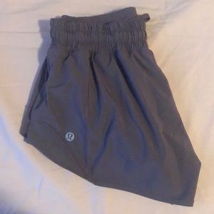 Lululemon shorty Hot Short II